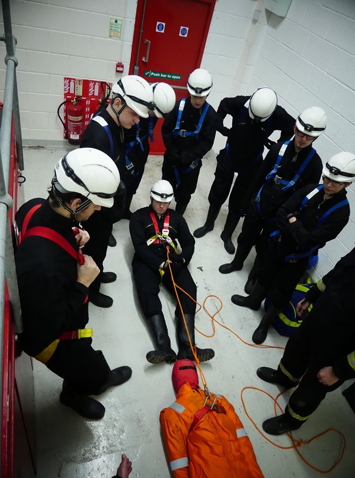 Enclosed_Space_Training